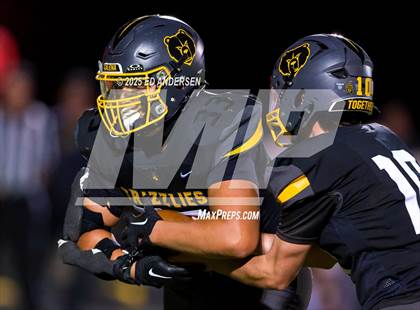 Thumbnail 3 in Hug @ Galena photogallery.