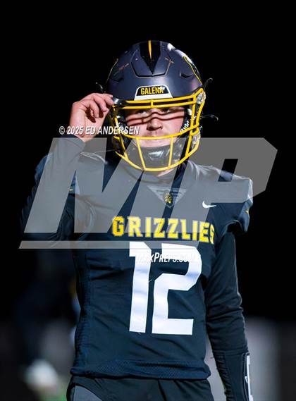 Thumbnail 1 in Hug @ Galena photogallery.