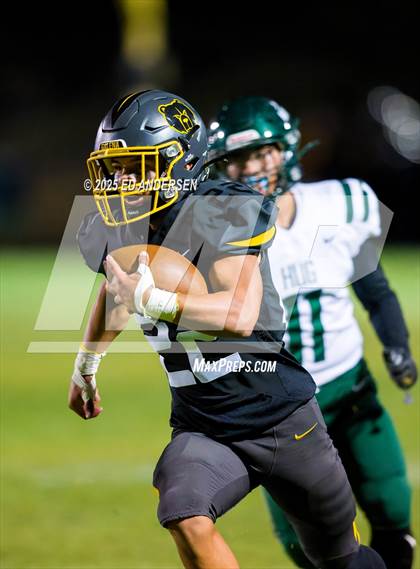 Thumbnail 1 in Hug @ Galena photogallery.