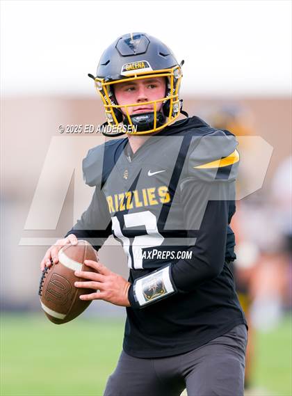 Thumbnail 3 in Hug @ Galena photogallery.