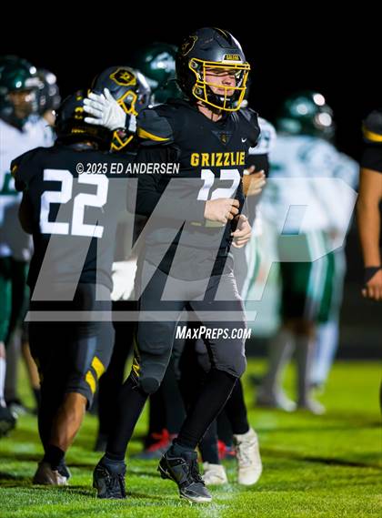 Thumbnail 2 in Hug @ Galena photogallery.