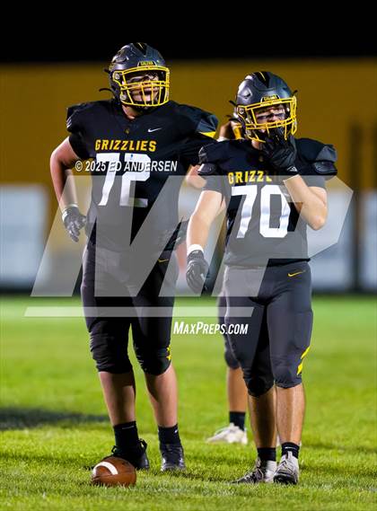 Thumbnail 1 in Hug @ Galena photogallery.