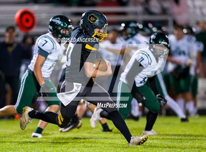 Thumbnail 2 in Hug @ Galena photogallery.