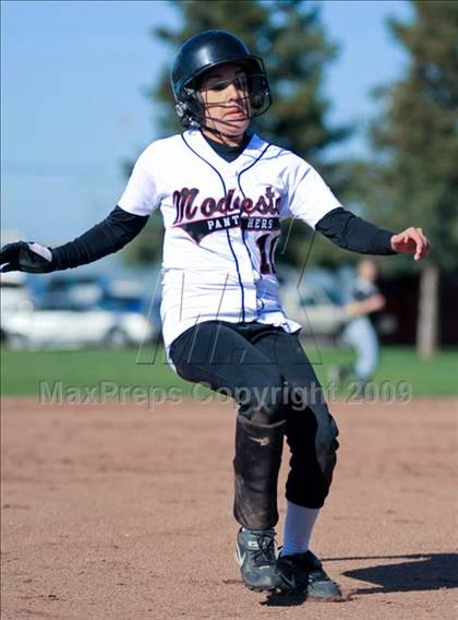 Thumbnail 3 in Franklin vs. Modesto (Ceres Tournament) photogallery.