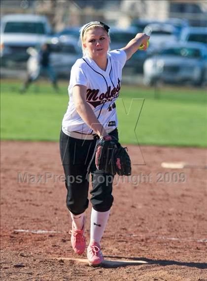 Thumbnail 3 in Franklin vs. Modesto (Ceres Tournament) photogallery.