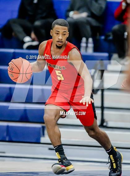 Thumbnail 1 in Fairfax vs. Santa Clarita Christian (Sierra Canyon Super Showcase) photogallery.