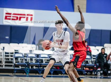 Thumbnail 3 in Fairfax vs. Santa Clarita Christian (Sierra Canyon Super Showcase) photogallery.