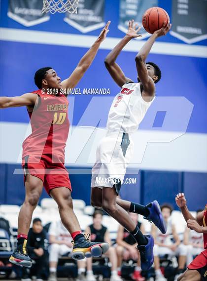 Thumbnail 1 in Fairfax vs. Santa Clarita Christian (Sierra Canyon Super Showcase) photogallery.