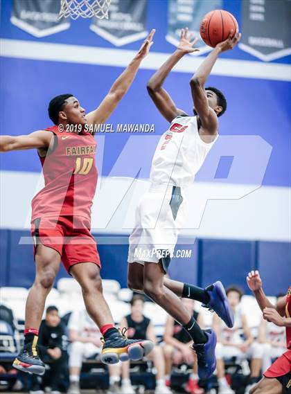 Thumbnail 2 in Fairfax vs. Santa Clarita Christian (Sierra Canyon Super Showcase) photogallery.