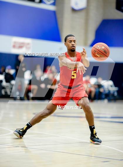 Thumbnail 1 in Fairfax vs. Santa Clarita Christian (Sierra Canyon Super Showcase) photogallery.