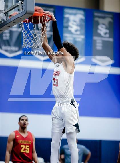 Thumbnail 3 in Fairfax vs. Santa Clarita Christian (Sierra Canyon Super Showcase) photogallery.
