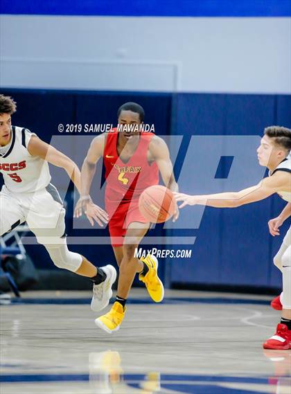 Thumbnail 2 in Fairfax vs. Santa Clarita Christian (Sierra Canyon Super Showcase) photogallery.