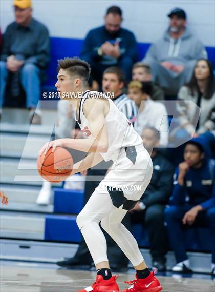 Thumbnail 2 in Fairfax vs. Santa Clarita Christian (Sierra Canyon Super Showcase) photogallery.