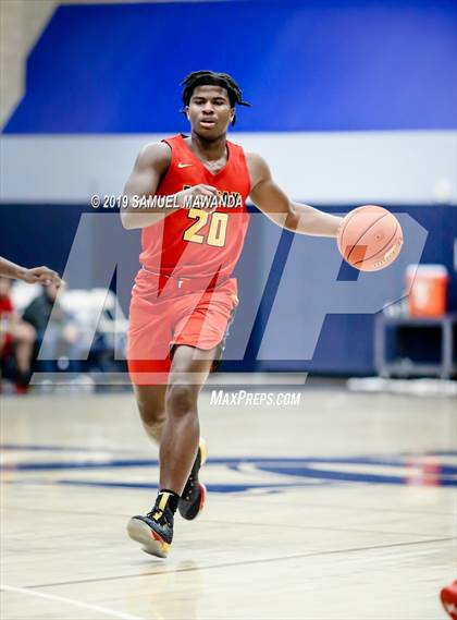 Thumbnail 2 in Fairfax vs. Santa Clarita Christian (Sierra Canyon Super Showcase) photogallery.