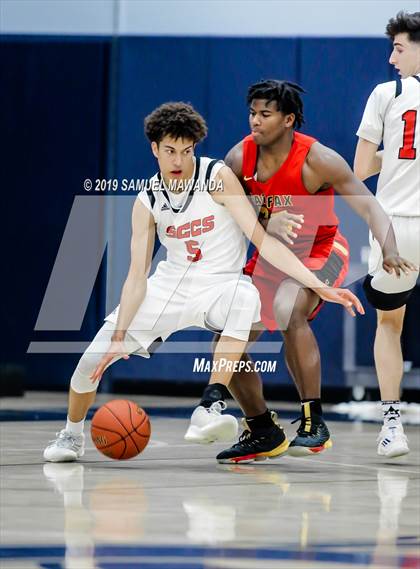 Thumbnail 2 in Fairfax vs. Santa Clarita Christian (Sierra Canyon Super Showcase) photogallery.