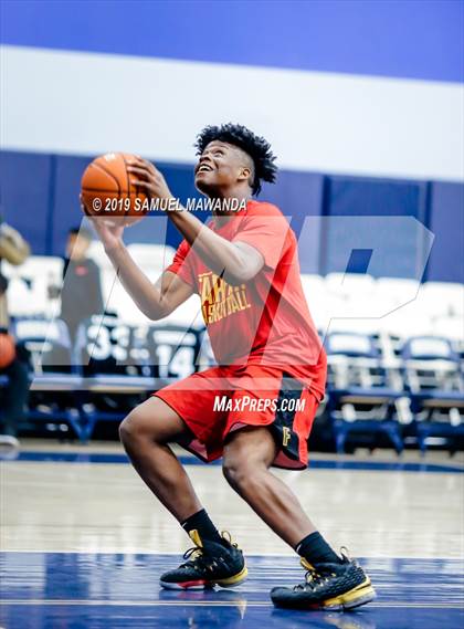 Thumbnail 1 in Fairfax vs. Santa Clarita Christian (Sierra Canyon Super Showcase) photogallery.