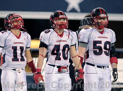 Thumbnail 3 in Centennial vs. South Oak Cliff (UIL 4A Area Playoff) photogallery.