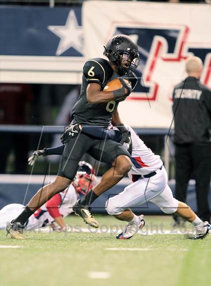 Thumbnail 1 in Centennial vs. South Oak Cliff (UIL 4A Area Playoff) photogallery.