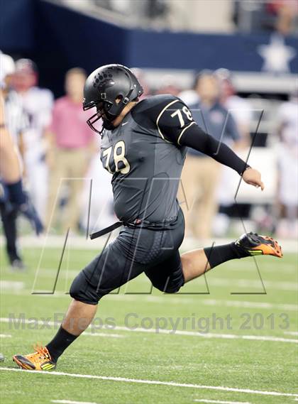 Thumbnail 2 in Centennial vs. South Oak Cliff (UIL 4A Area Playoff) photogallery.