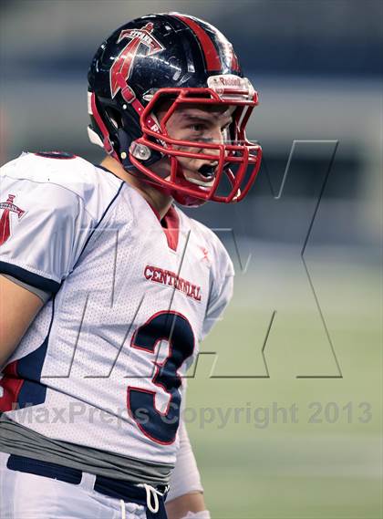 Thumbnail 3 in Centennial vs. South Oak Cliff (UIL 4A Area Playoff) photogallery.