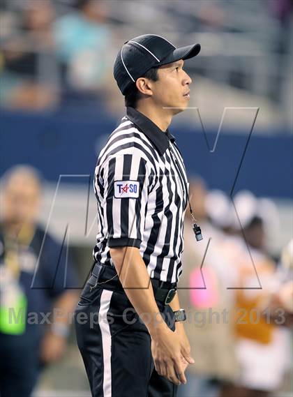 Thumbnail 1 in Centennial vs. South Oak Cliff (UIL 4A Area Playoff) photogallery.