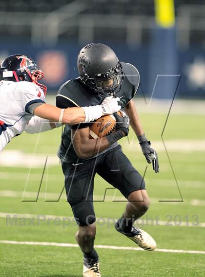 Thumbnail 1 in Centennial vs. South Oak Cliff (UIL 4A Area Playoff) photogallery.