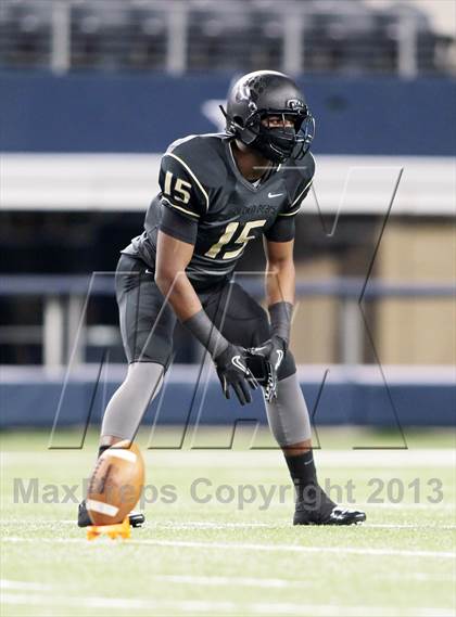 Thumbnail 2 in Centennial vs. South Oak Cliff (UIL 4A Area Playoff) photogallery.