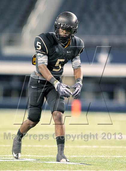 Thumbnail 2 in Centennial vs. South Oak Cliff (UIL 4A Area Playoff) photogallery.