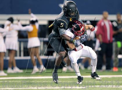 Thumbnail 2 in Centennial vs. South Oak Cliff (UIL 4A Area Playoff) photogallery.