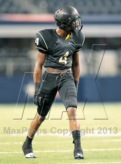 Thumbnail 1 in Centennial vs. South Oak Cliff (UIL 4A Area Playoff) photogallery.