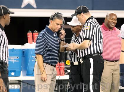 Thumbnail 1 in Centennial vs. South Oak Cliff (UIL 4A Area Playoff) photogallery.