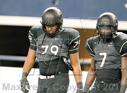 Thumbnail 3 in Centennial vs. South Oak Cliff (UIL 4A Area Playoff) photogallery.