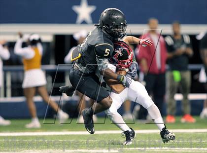 Thumbnail 3 in Centennial vs. South Oak Cliff (UIL 4A Area Playoff) photogallery.