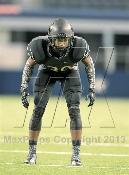 Thumbnail 1 in Centennial vs. South Oak Cliff (UIL 4A Area Playoff) photogallery.