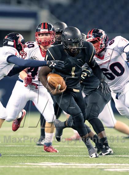 Thumbnail 1 in Centennial vs. South Oak Cliff (UIL 4A Area Playoff) photogallery.