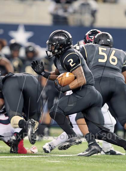 Thumbnail 2 in Centennial vs. South Oak Cliff (UIL 4A Area Playoff) photogallery.
