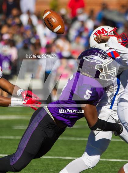 Thumbnail 2 in DeMatha @ Gonzaga photogallery.