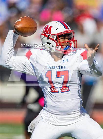 Thumbnail 1 in DeMatha @ Gonzaga photogallery.