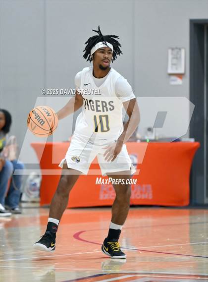 Thumbnail 2 in Rodriguez vs. Inderkum (Fortune Showcase) photogallery.