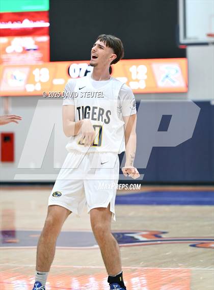 Thumbnail 1 in Rodriguez vs. Inderkum (Fortune Showcase) photogallery.