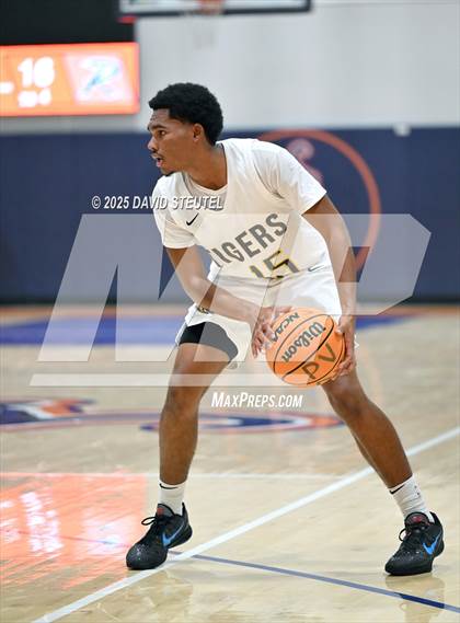 Thumbnail 2 in Rodriguez vs. Inderkum (Fortune Showcase) photogallery.