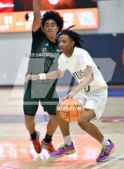 Thumbnail 1 in Rodriguez vs. Inderkum (Fortune Showcase) photogallery.