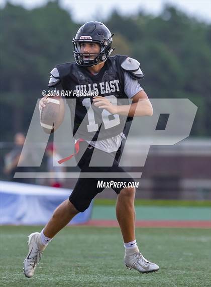Thumbnail 3 in HHHE vs Eastport-South Manor Scrimmage photogallery.