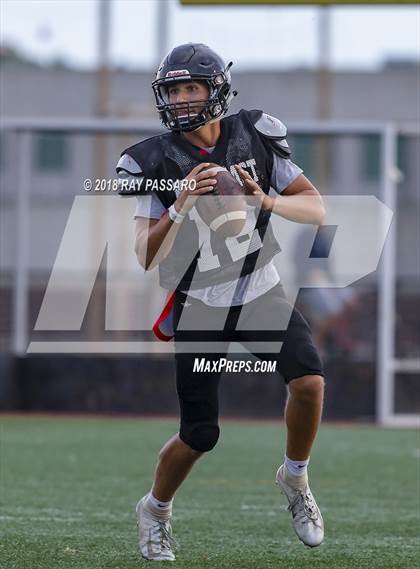 Thumbnail 3 in HHHE vs Eastport-South Manor Scrimmage photogallery.