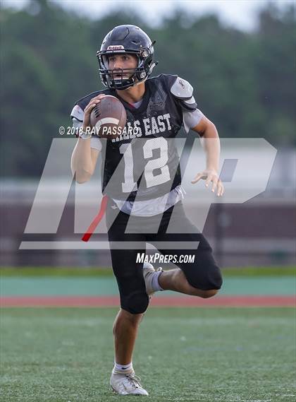 Thumbnail 2 in HHHE vs Eastport-South Manor Scrimmage photogallery.