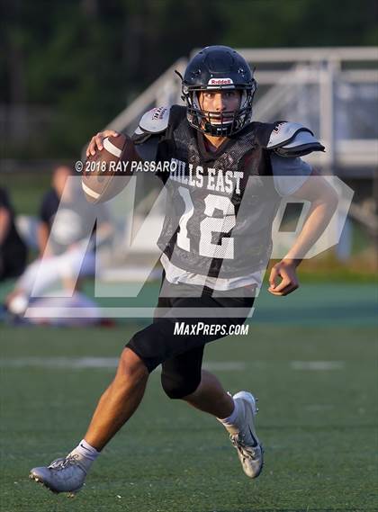 Thumbnail 1 in HHHE vs Eastport-South Manor Scrimmage photogallery.