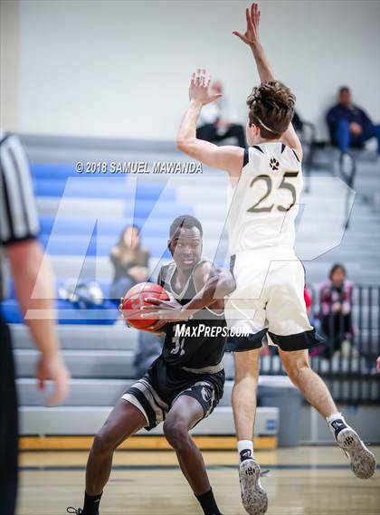 Thumbnail 2 in Calabasas vs. San Gabriel Academy (Spot Up Christmas Classic). photogallery.