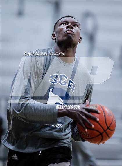 Thumbnail 2 in Calabasas vs. San Gabriel Academy (Spot Up Christmas Classic). photogallery.