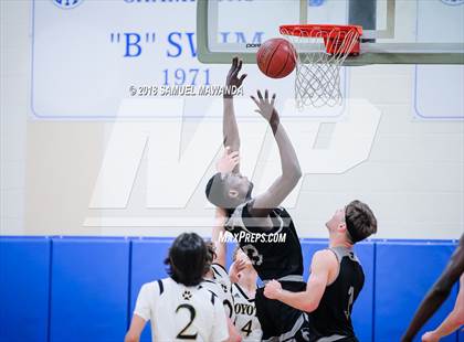 Thumbnail 3 in Calabasas vs. San Gabriel Academy (Spot Up Christmas Classic). photogallery.