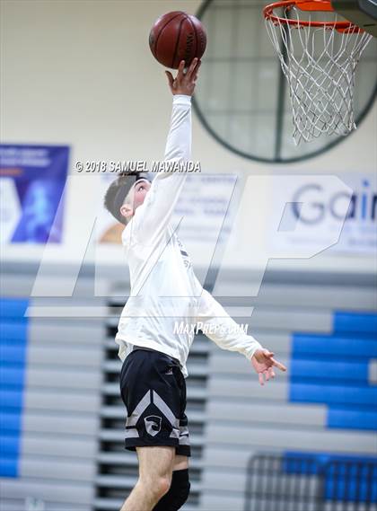 Thumbnail 2 in Calabasas vs. San Gabriel Academy (Spot Up Christmas Classic). photogallery.